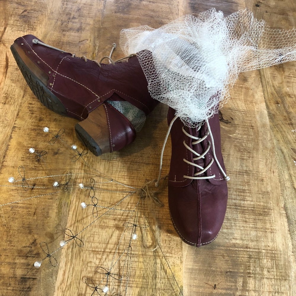 BOHO BOOTIES IN RUSTIC WINE